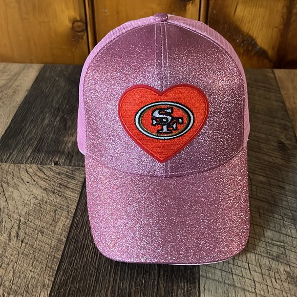 ITS FOOTBALL SEASON. Don’t MISS OUT ON THIS SANFRAN HAT - Picture 2 of 7